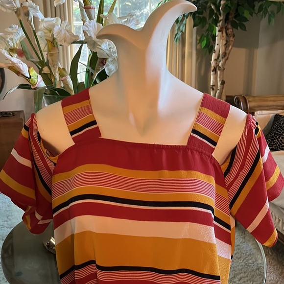 Cold Shoulder Striped Top Sz M - Picture 3 of 9